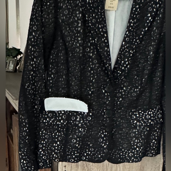 NWT - COLDWATER CREEK NOUVEAU BLACK EYELET JACKET (SIZE 4/6) - Picture 5 of 11